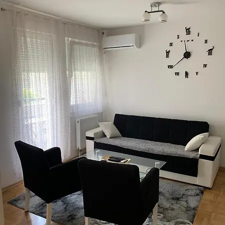 Stan U Centru Prijedora Izdavanje